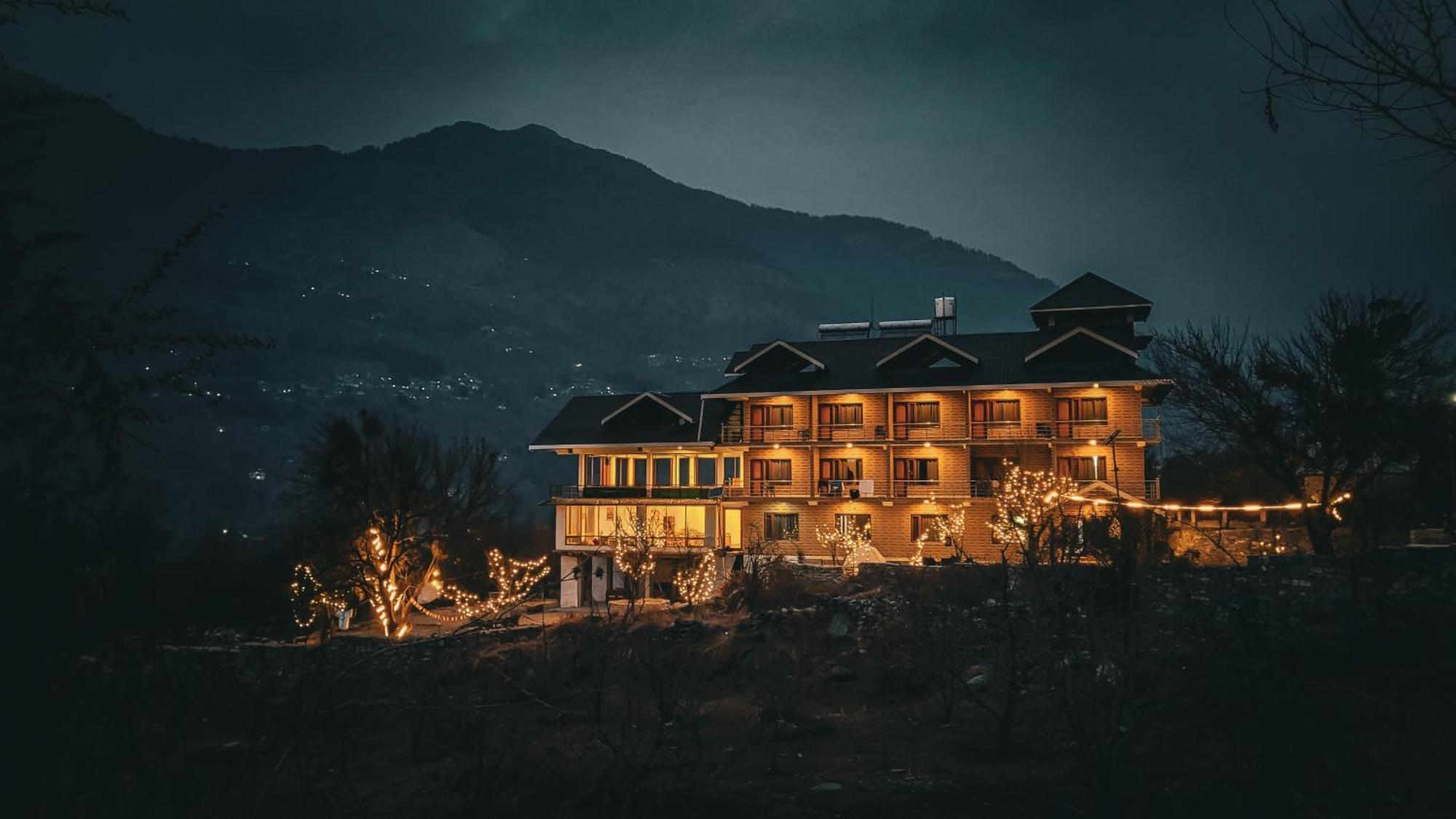 Aroha Residency- A Countryside Resort Manāli Екстериор снимка